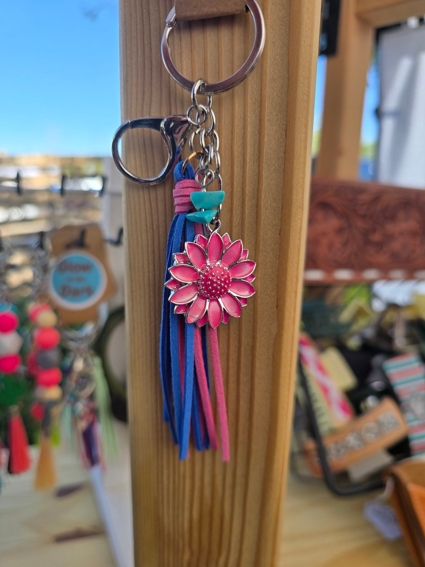*GLOW IN THE DARK* Fluorescent Flower Keychain