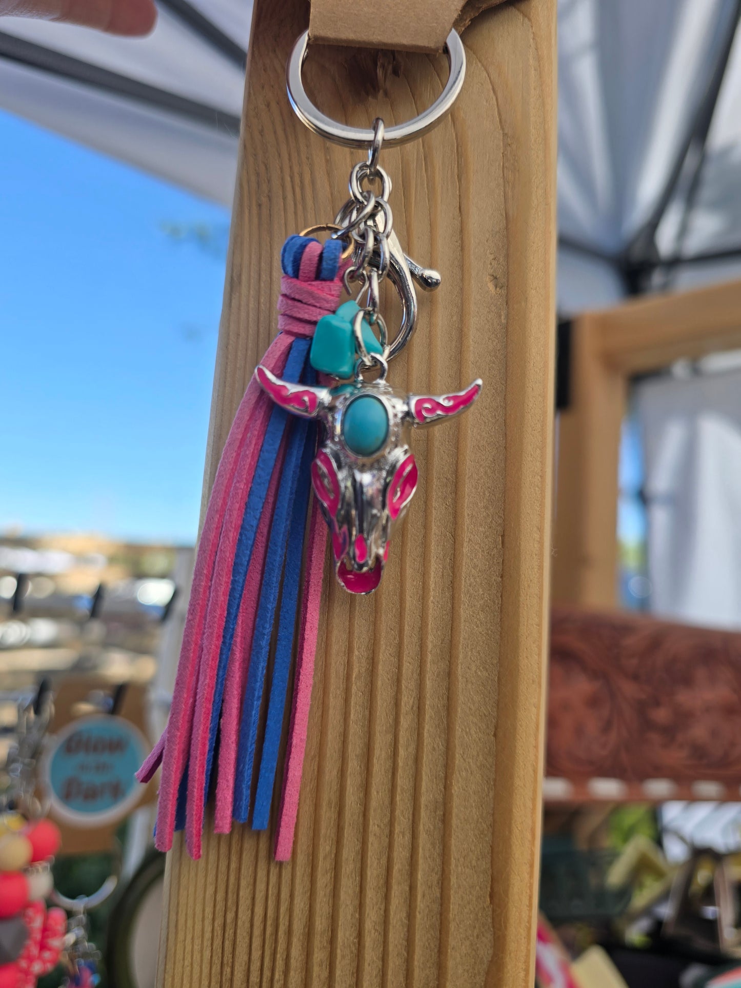 *GLOW IN THE DARK* Fluorescent Bull Head Keychain