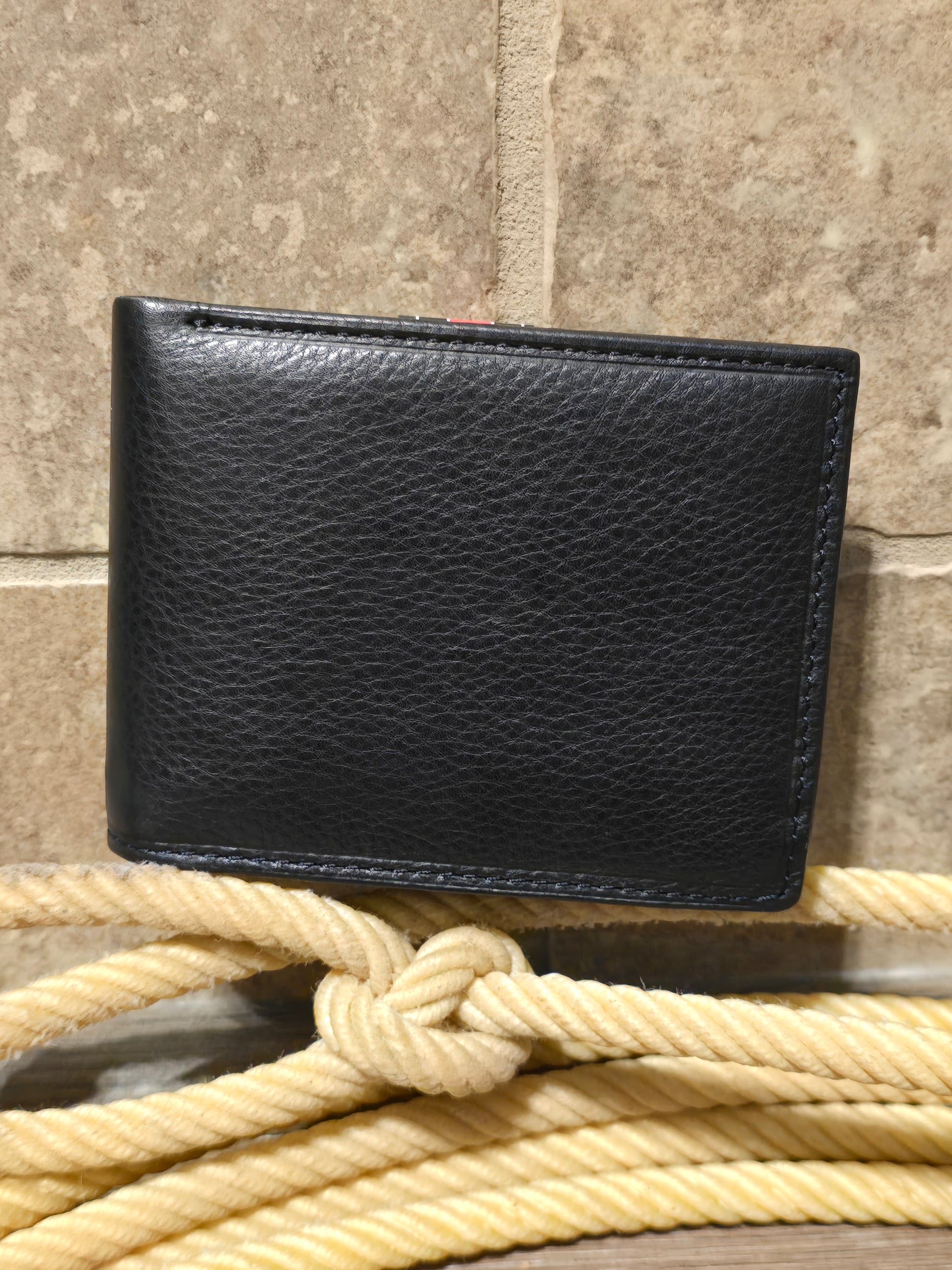 Men's Paul & Taylor Leather Bifold Wallet