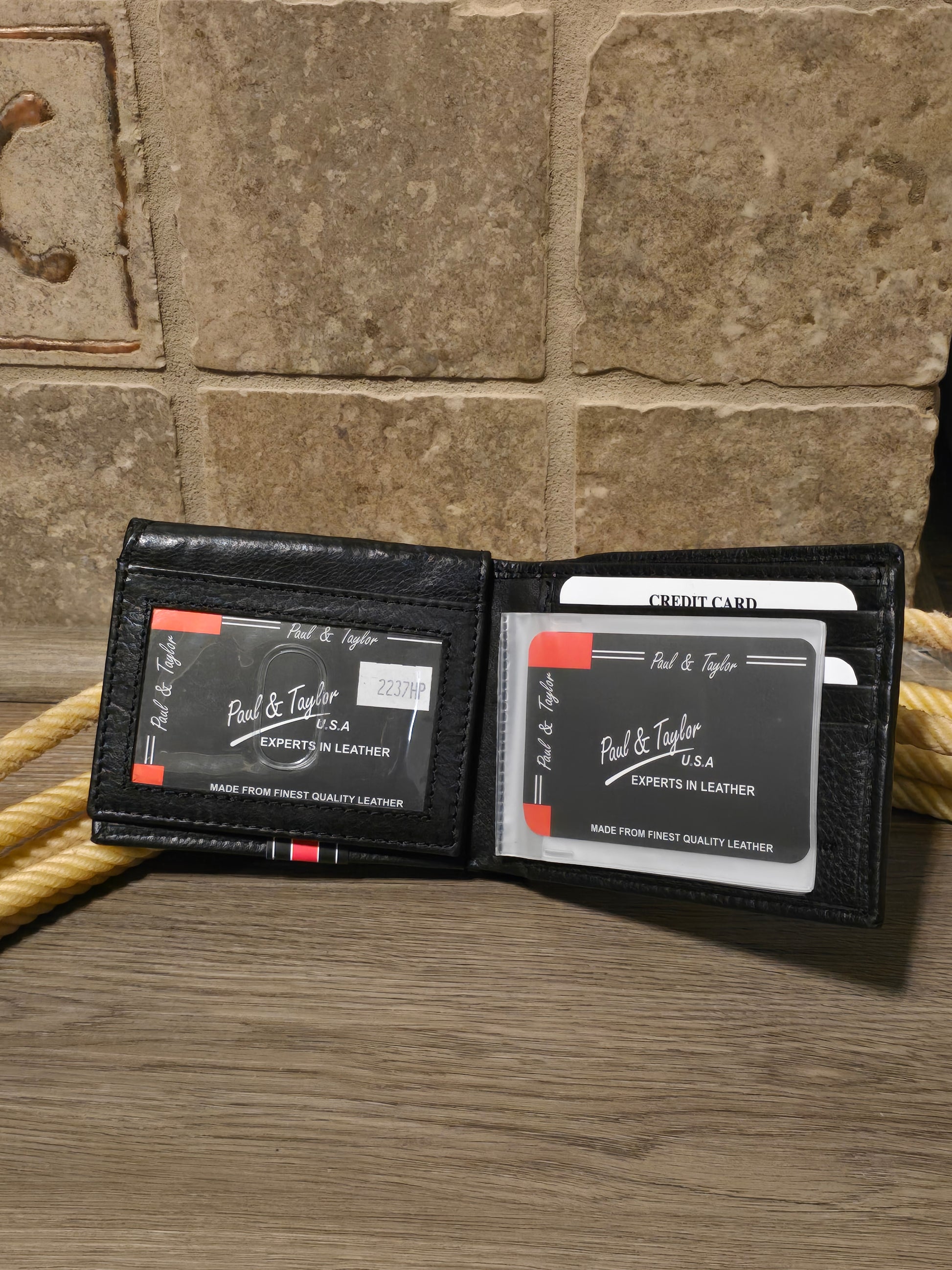 Men's Paul & Taylor Leather Bifold Wallet