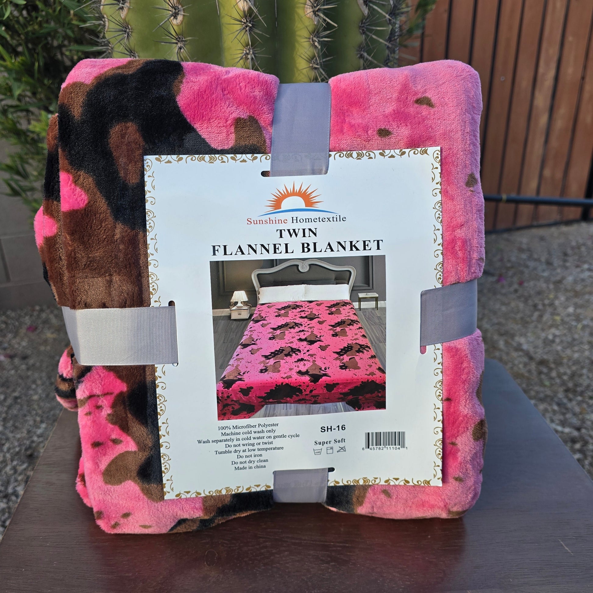 Pink Cow Print Throw Blanket - Twin