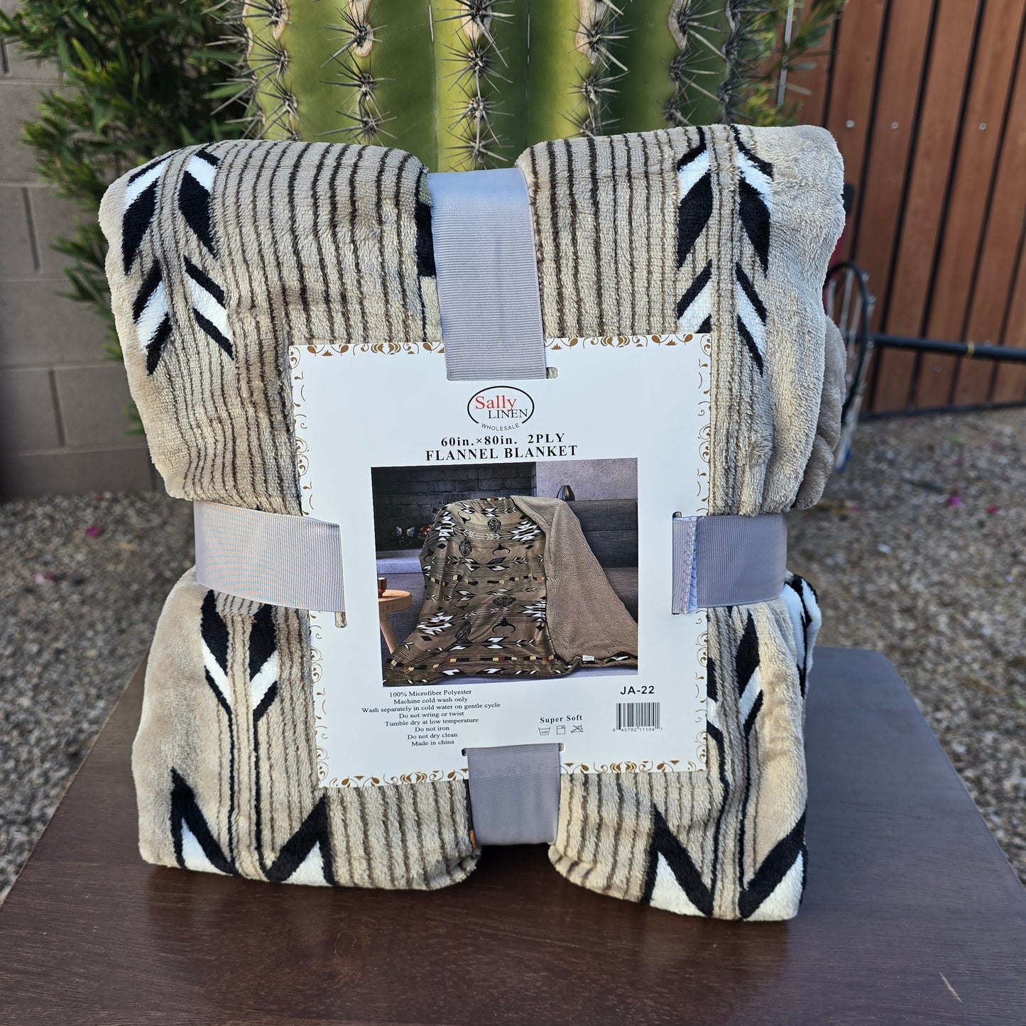 Tan Steer Head Sherpa Throw Blanket