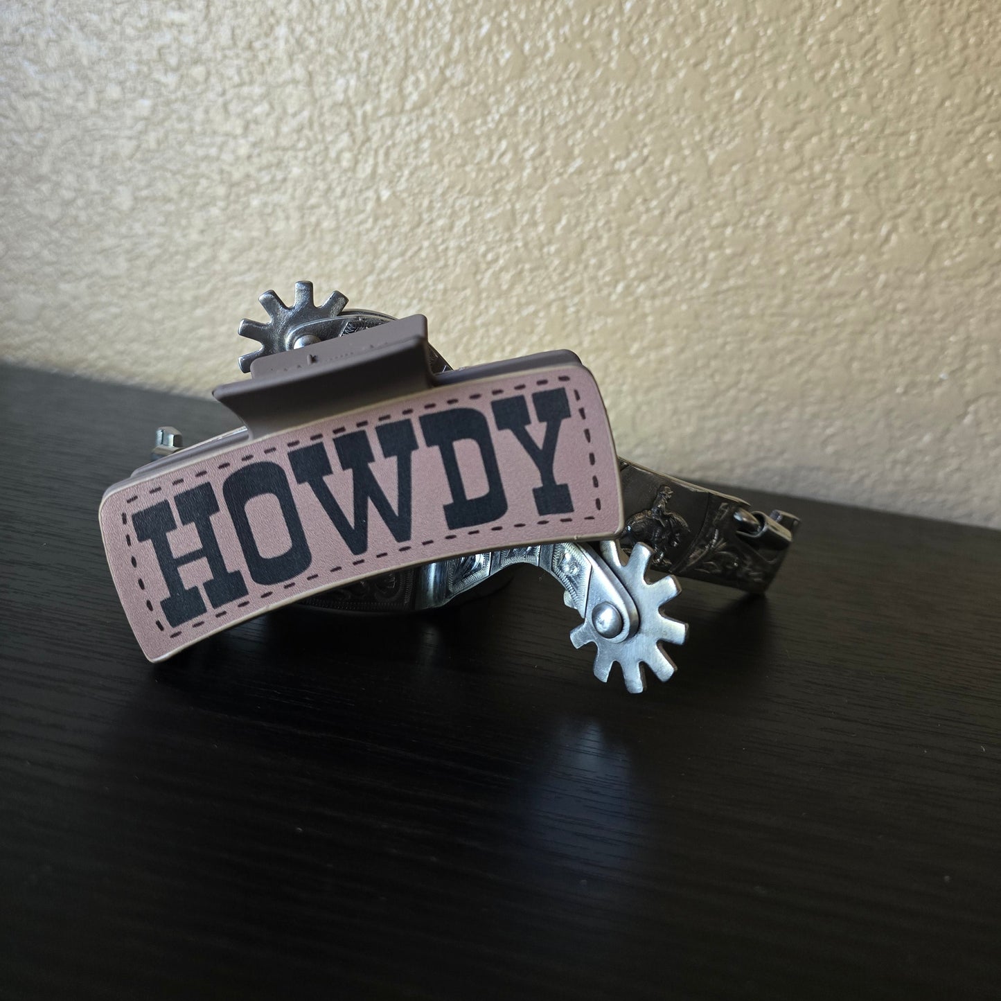 howdy hair claw clip
